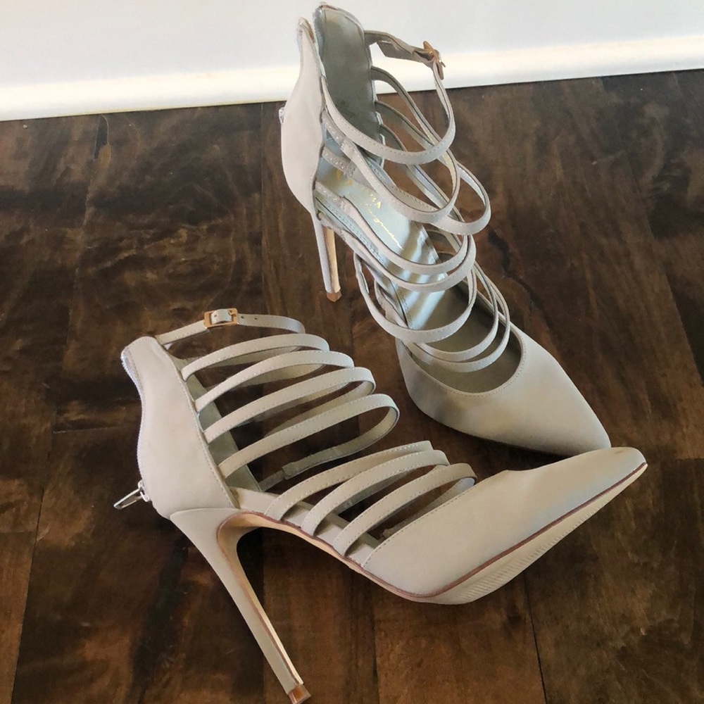 Olivia Ferguson Pumps Size 8